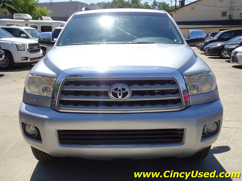 2011 Toyota Sequoia Limited - Photo 2 - Cincinnati, OH 45255