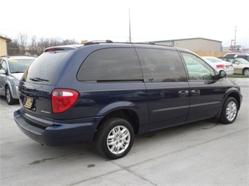 2003 Dodge Grand Caravan Sport   - Photo 6 - Cincinnati, OH 45255
