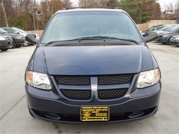 2003 Dodge Grand Caravan Sport   - Photo 2 - Cincinnati, OH 45255