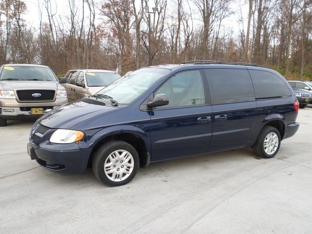 2003 Dodge Grand Caravan Sport   - Photo 3 - Cincinnati, OH 45255