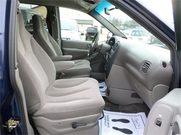 2003 Dodge Grand Caravan Sport   - Photo 7 - Cincinnati, OH 45255