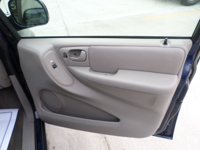 2003 Dodge Grand Caravan Sport   - Photo 24 - Cincinnati, OH 45255