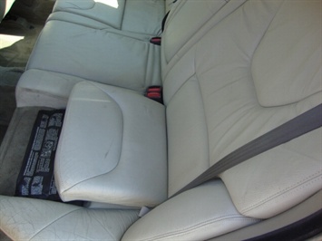 2001 Volvo V70   - Photo 21 - Cincinnati, OH 45255