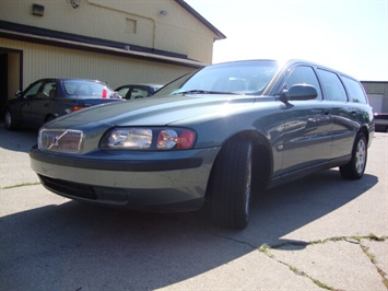 2001 Volvo V70   - Photo 12 - Cincinnati, OH 45255