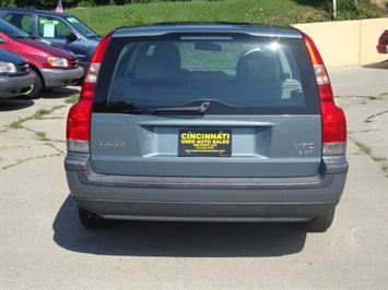 2001 Volvo V70   - Photo 11 - Cincinnati, OH 45255