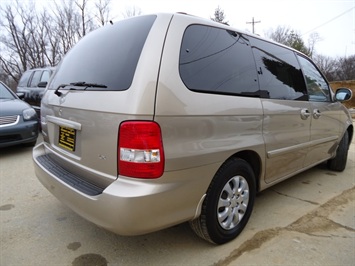 2005 Kia Sedona EX   - Photo 13 - Cincinnati, OH 45255