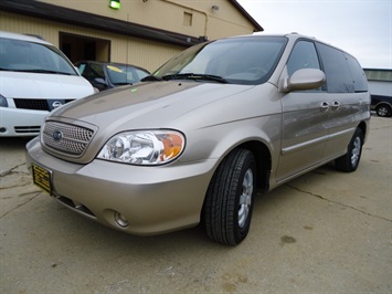 2005 Kia Sedona EX   - Photo 11 - Cincinnati, OH 45255