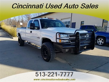 2005 Chevrolet Silverado 2500H LT   - Photo 1 - Cincinnati, OH 45255