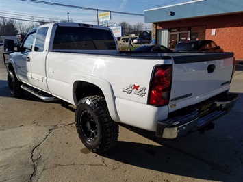 2005 Chevrolet Silverado 2500H LT   - Photo 9 - Cincinnati, OH 45255