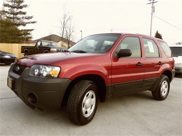 2006 Ford Escape XLS   - Photo 11 - Cincinnati, OH 45255