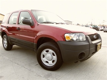 2006 Ford Escape XLS   - Photo 10 - Cincinnati, OH 45255