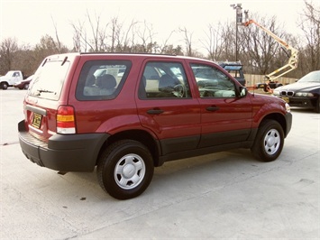 2006 Ford Escape XLS   - Photo 6 - Cincinnati, OH 45255