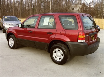 2006 Ford Escape XLS   - Photo 4 - Cincinnati, OH 45255