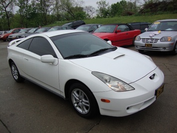 2000 Toyota Celica GT   - Photo 1 - Cincinnati, OH 45255