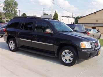 2005 GMC Envoy XL SLE   - Photo 1 - Cincinnati, OH 45255