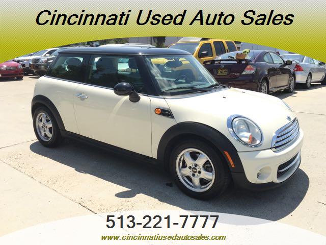 2011 MINI Cooper   - Photo 1 - Cincinnati, OH 45255