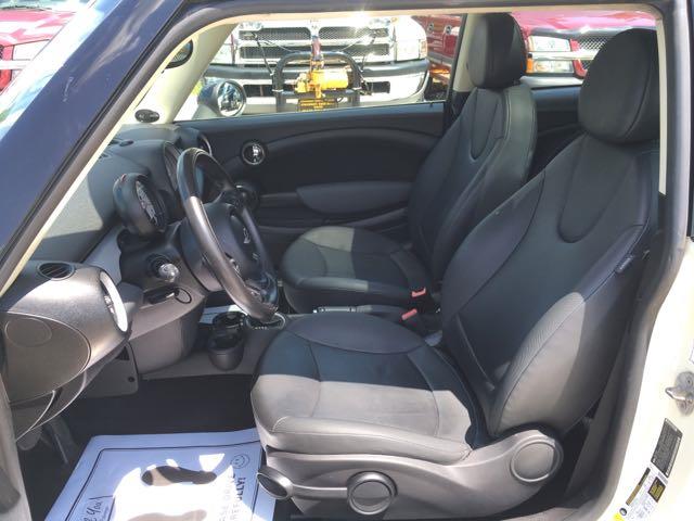 2011 MINI Cooper   - Photo 14 - Cincinnati, OH 45255