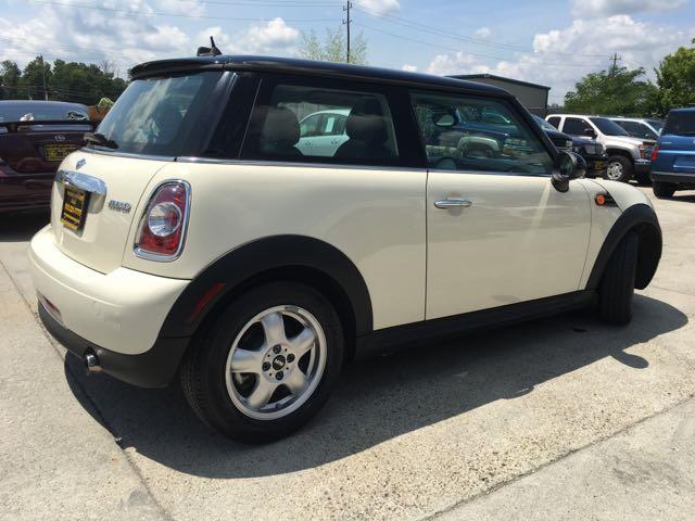 2011 MINI Cooper   - Photo 13 - Cincinnati, OH 45255