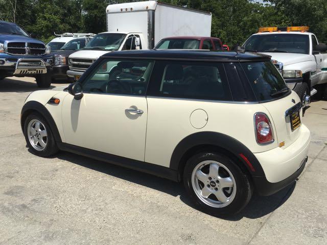 2011 MINI Cooper   - Photo 4 - Cincinnati, OH 45255
