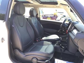 2011 MINI Cooper   - Photo 8 - Cincinnati, OH 45255