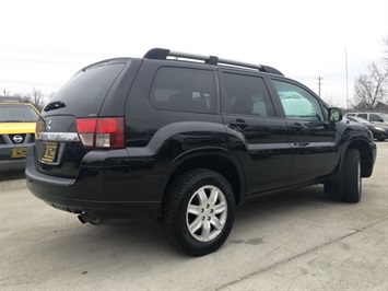 2011 Mitsubishi Endeavor LS   - Photo 13 - Cincinnati, OH 45255