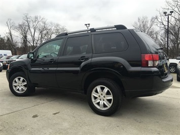 2011 Mitsubishi Endeavor LS   - Photo 12 - Cincinnati, OH 45255