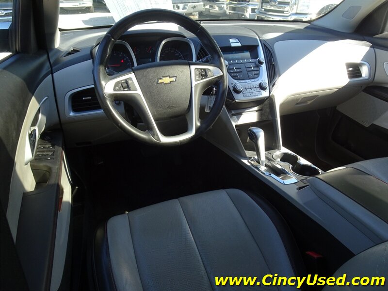 2011 Chevrolet Equinox LT - Photo 13 - Cincinnati, OH 45255