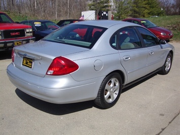 2002 Ford Taurus SES   - Photo 6 - Cincinnati, OH 45255