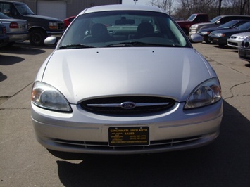 2002 Ford Taurus SES   - Photo 2 - Cincinnati, OH 45255