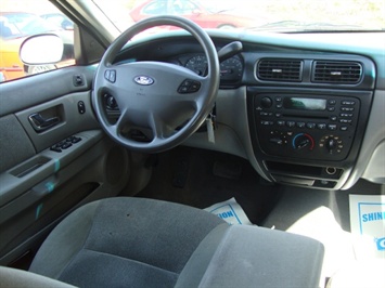 2002 Ford Taurus SES   - Photo 7 - Cincinnati, OH 45255