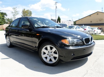 2003 BMW 325xi   - Photo 10 - Cincinnati, OH 45255