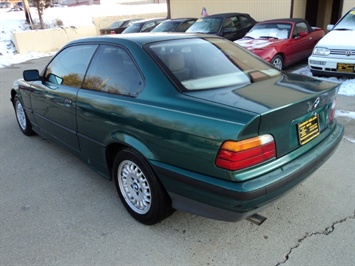 1993 BMW 318IS   - Photo 4 - Cincinnati, OH 45255