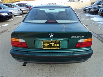 1993 BMW 318IS   - Photo 5 - Cincinnati, OH 45255