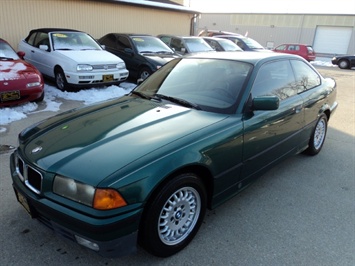 1993 BMW 318IS   - Photo 3 - Cincinnati, OH 45255