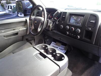 2013 Chevrolet Silverado 2500HD LT  6.0L V8 4X4 - Photo 15 - Cincinnati, OH 45255