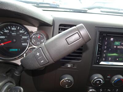 2013 Chevrolet Silverado 2500HD LT  6.0L V8 4X4 - Photo 17 - Cincinnati, OH 45255