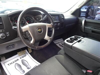 2013 Chevrolet Silverado 2500HD LT  6.0L V8 4X4 - Photo 9 - Cincinnati, OH 45255