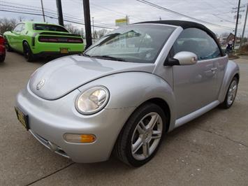 2004 Volkswagen New Beetle GLS   - Photo 10 - Cincinnati, OH 45255