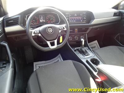 2019 Volkswagen Jetta SE   - Photo 9 - Cincinnati, OH 45255
