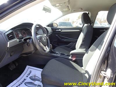 2019 Volkswagen Jetta SE   - Photo 10 - Cincinnati, OH 45255