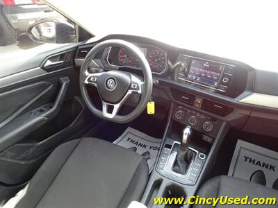 2019 Volkswagen Jetta SE   - Photo 14 - Cincinnati, OH 45255