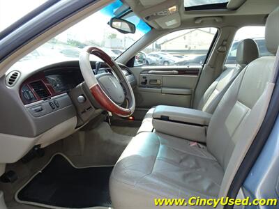 2005 Lincoln Town Car Signature Limited   - Photo 11 - Cincinnati, OH 45255