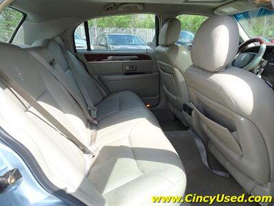 2005 Lincoln Town Car Signature Limited   - Photo 14 - Cincinnati, OH 45255