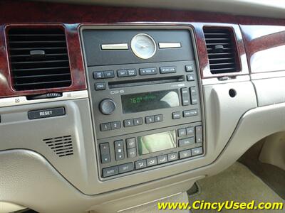 2005 Lincoln Town Car Signature Limited   - Photo 18 - Cincinnati, OH 45255