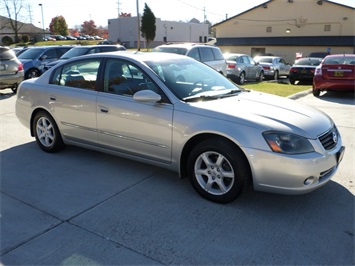 2005 Nissan Altima SL   - Photo 1 - Cincinnati, OH 45255