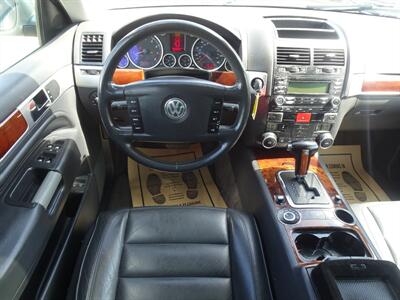 2004 Volkswagen Touareg 3.6L V6 AWD   - Photo 8 - Cincinnati, OH 45255