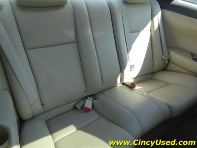 2004 Toyota Camry Solara SLE V6 - Photo 15 - Cincinnati, OH 45255