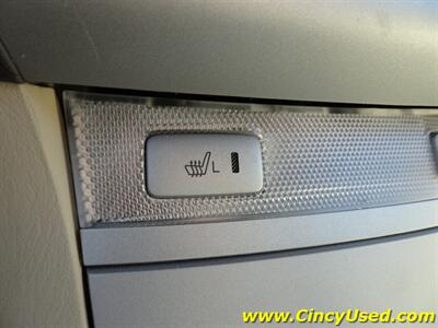 2004 Toyota Camry Solara SLE V6 - Photo 18 - Cincinnati, OH 45255