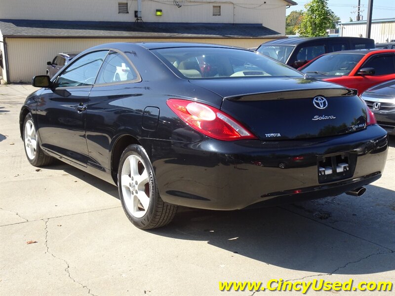 2004 Toyota Camry Solara SLE V6 - Photo 8 - Cincinnati, OH 45255