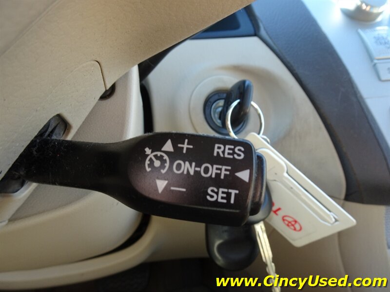 2004 Toyota Camry Solara SLE V6 - Photo 22 - Cincinnati, OH 45255